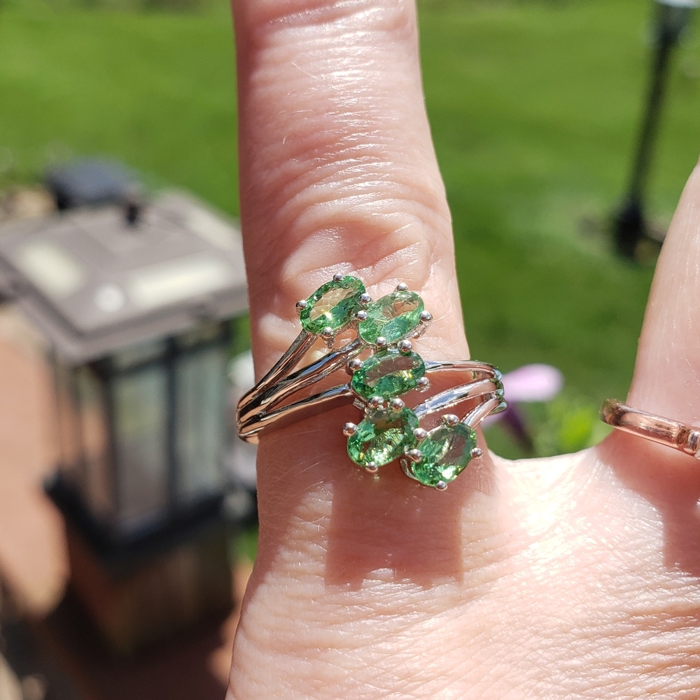 NWT Natural Tsavorite Garnet Bypass Ring in Platinum Over Sterling Silver - Picture 2 of 9